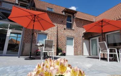 Foyer logement ou village senior : quel choix pour votre budget en 2026 ?