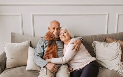 Couple en résidence senior : peut-on vivre à deux dans un village senior en 2026 ?